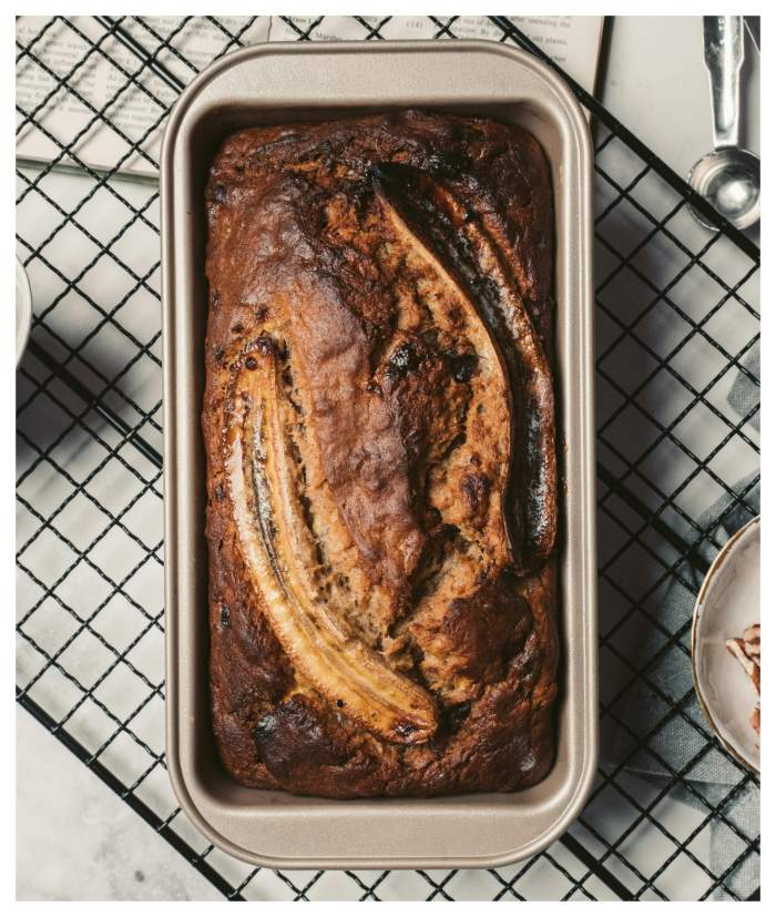 Rețetă de banana bread din trei ingrediente. Desertul este gata în mai puțin de 30 de minute