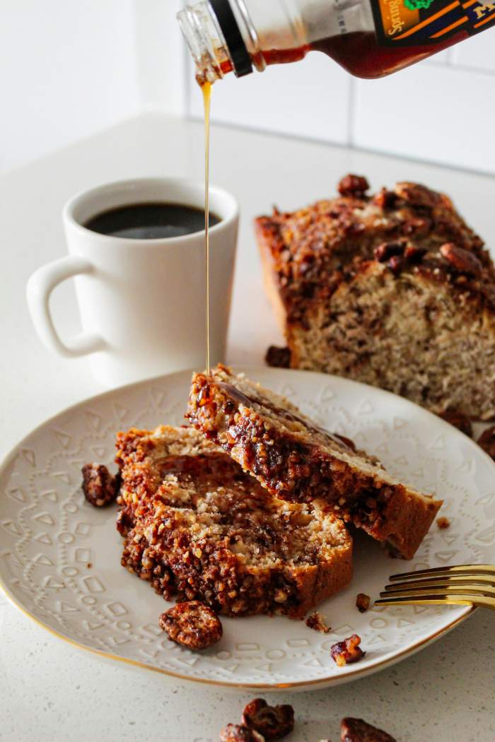 Rețetă de banana bread din trei ingrediente. Desertul este gata în mai puțin de 30 de minute