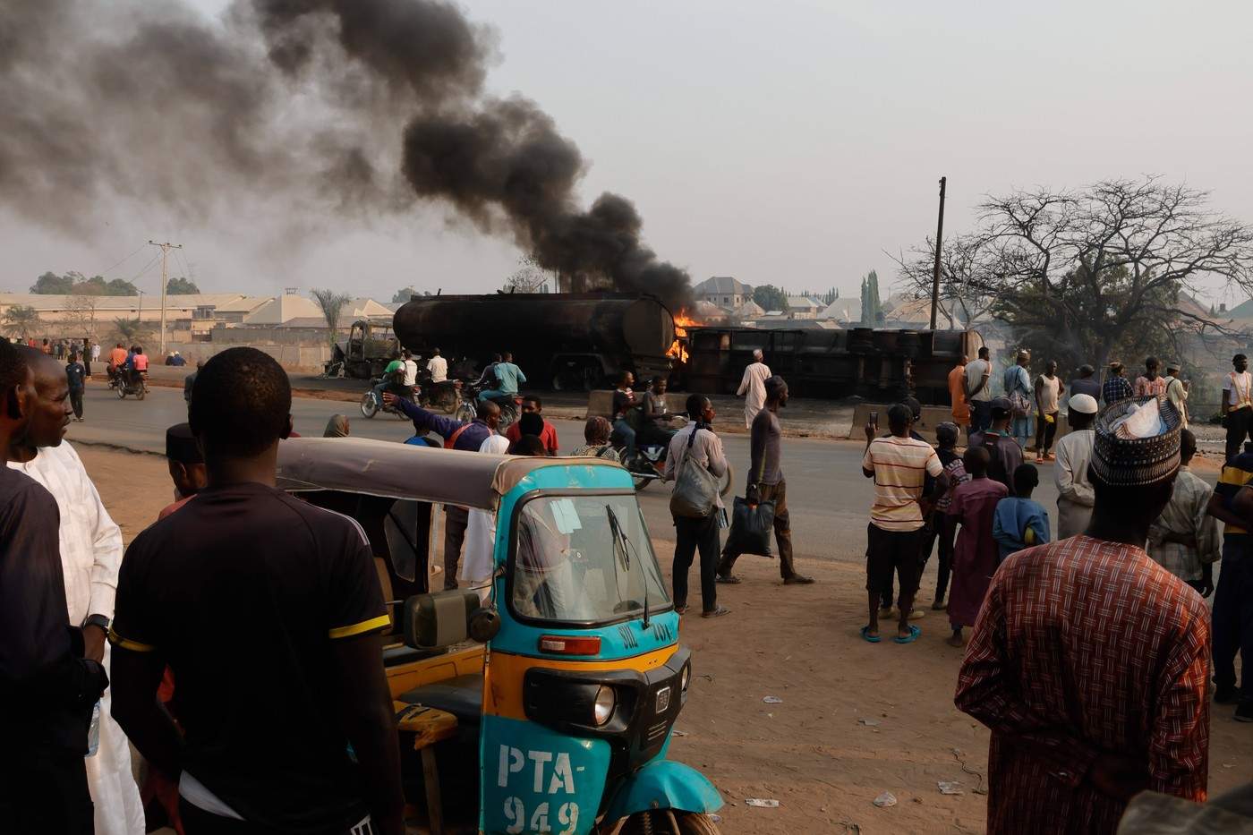 Explozia unei cisterne de combustibil ucide 70 de persoane în Nigeria