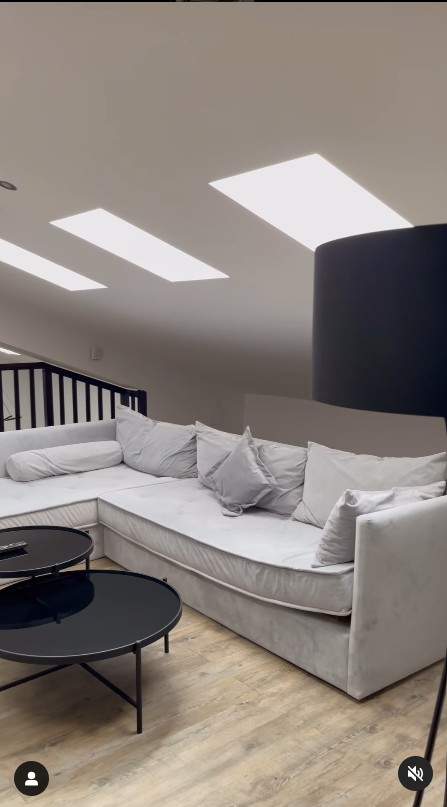 Cum arată penthouse-ul lui Liviu Vârciu. Prezentatorul TV are o casă în Poiana Brașov / FOTO