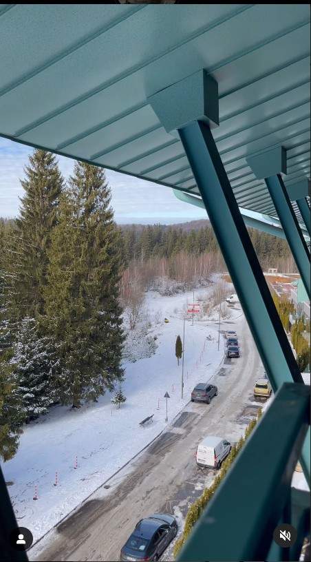 Cum arată penthouse-ul lui Liviu Vârciu. Prezentatorul TV are o casă în Poiana Brașov / FOTO