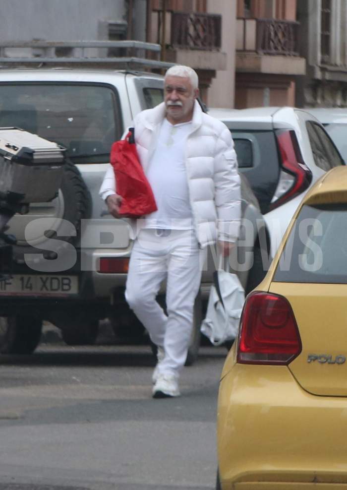 Şi-a ales dress code: all white! Adrian Sârbu, elegant şi la pizzerie / PAPARAZZI