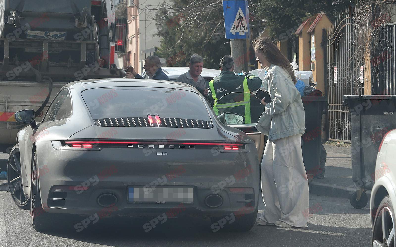 Ce bine îi stă îndrăgostit! Ce fac Cuza de la Neaţa şi iubita, după ce prezentatorul termină emisiunea / PAPARAZZI