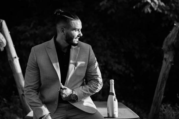 Încă o nuntă în familia Mireasa! Un fost concurent s-a căsătorit cu iubita. Imagini emoționante de la eveniment / FOTO