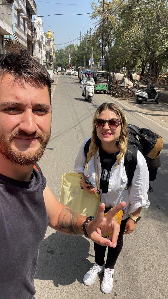 O minune i-a salvat! Doi vloggeri celebri din România ar fi trebuit să fie astăzi în Tibet, unde peste 100 de oameni au murit din cauza cutremurului