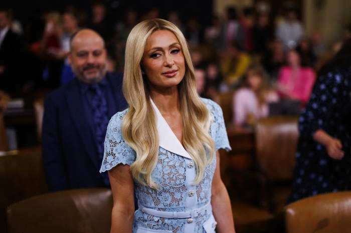 Paris Hilton depune mărturie în fața Comisiei pentru căi și mijloace a Camerei Reprezentanților în timpul unei audieri privind bunăstarea copiilor, miercuri, 26 iunie 2024, în Washington, DC, SUA, la Longworth House Office Building.