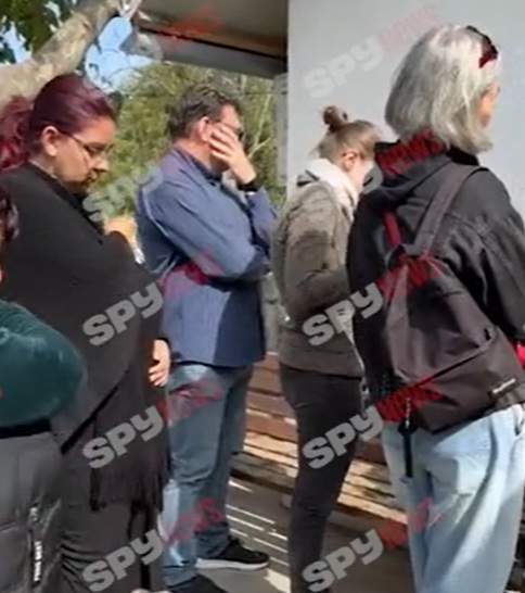 Fostul soț al Ioanei Popescu, Ion Lorinczi, în lacrimi la înmormântarea brunetei. Bărbatul este copleșit de durere | PAPARAZZI