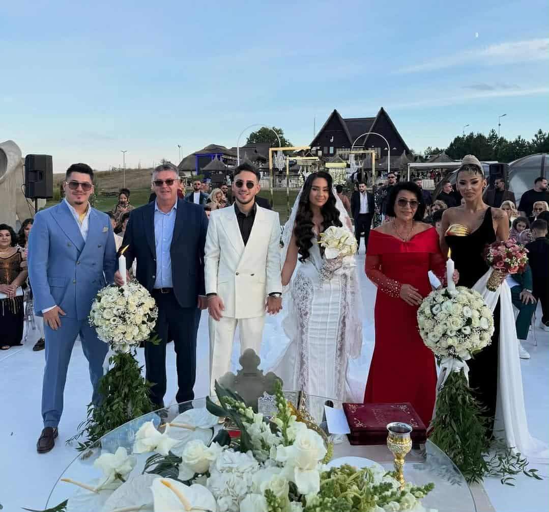 Tony One, Antonia și nașii lor
