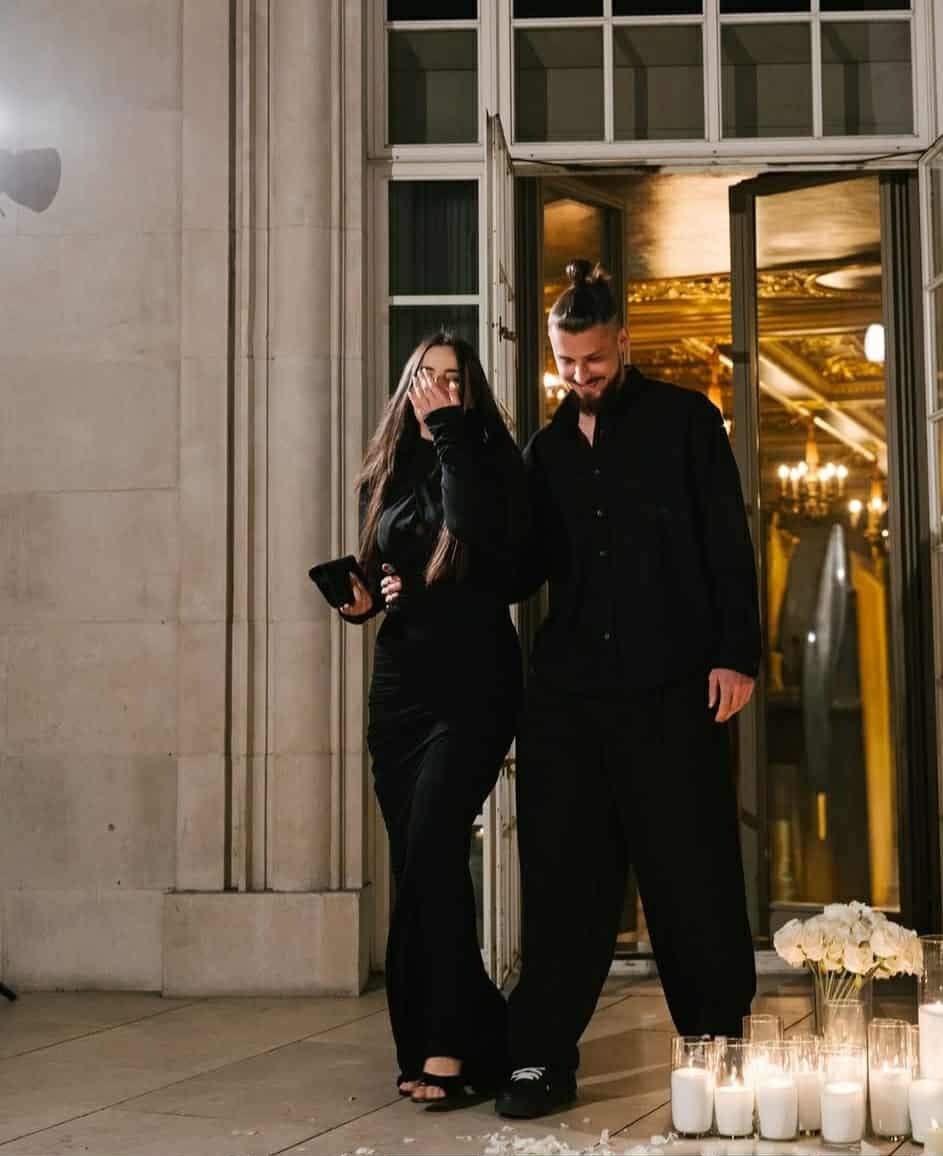 Radu Drăgușin și-a cerut iubita de soție! Imagini de basm cu fotbalistul și Ioana | FOTO