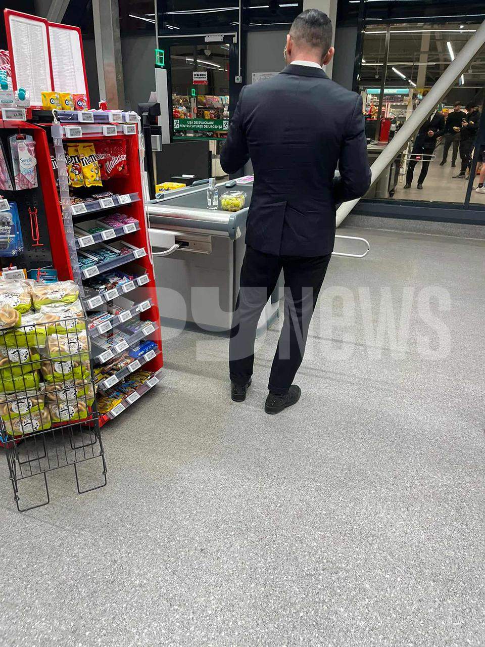 Cornel Păsat, cu sufletul frânt şi cu piciorul şchiopătând!  Imagini îngrijorătoare cu fostul dansator! Este devastat după ce a plecat soţia de acasă