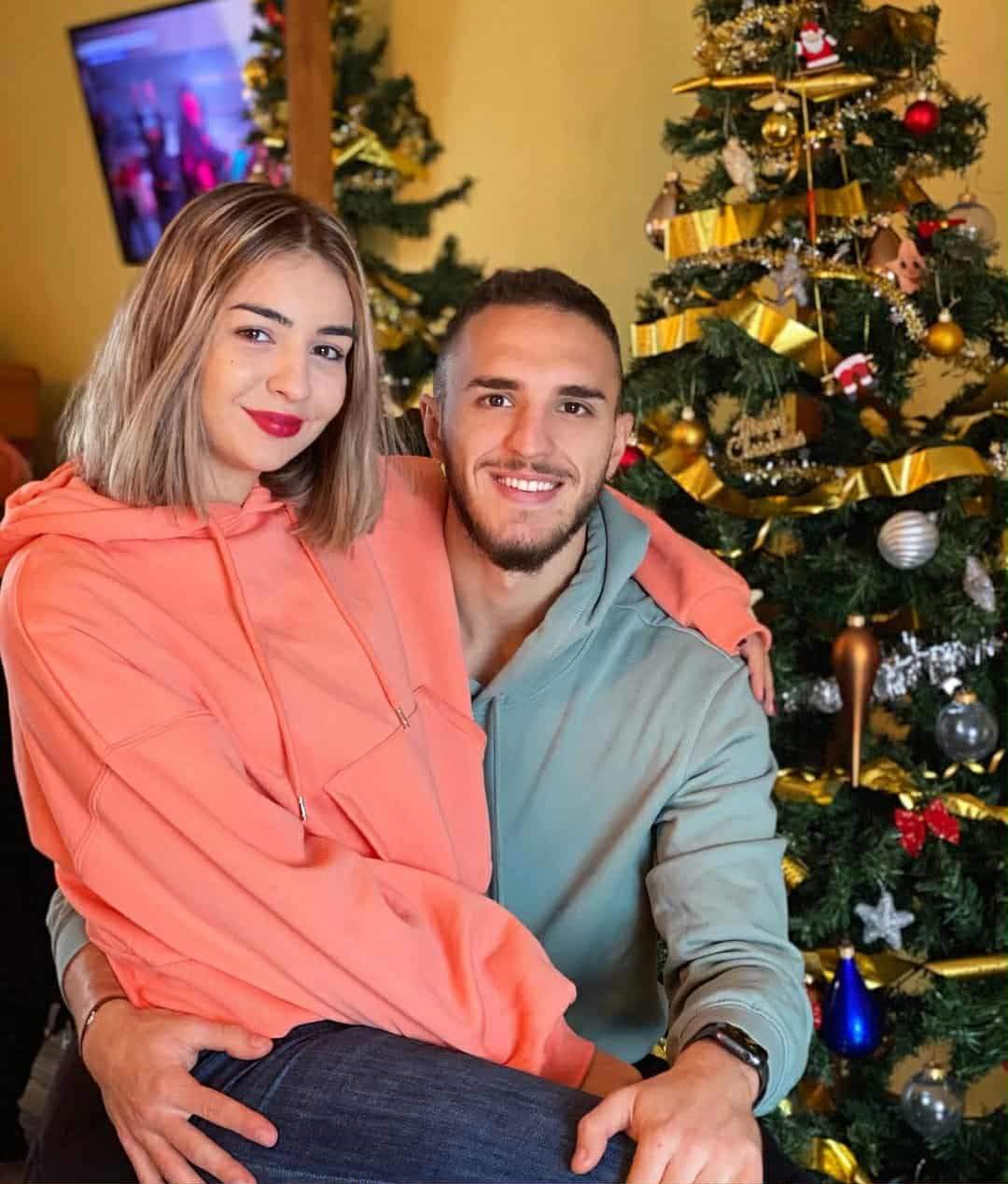 Cine este soția lui Virgil Ghiță, fotbalistul care a câștigat meciul România – Austria. Sandra i-a dăruit doi copii