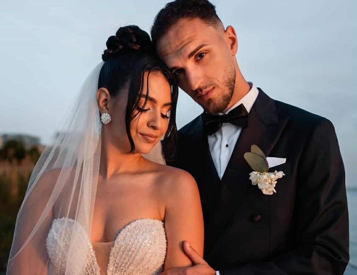 Virgil Ghiță are 27 de ani. Virgil Ghiță și soția lui, Sandra