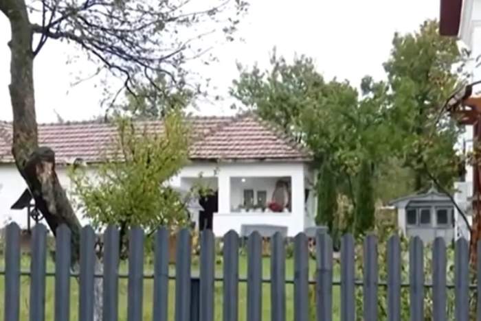 Imaginile durerii de la priveghiul Elenei, tânăra mamă a doi copii, ucisă pe o trecere de pietoni din București. Femeia va fi înmormântată în satul natal 