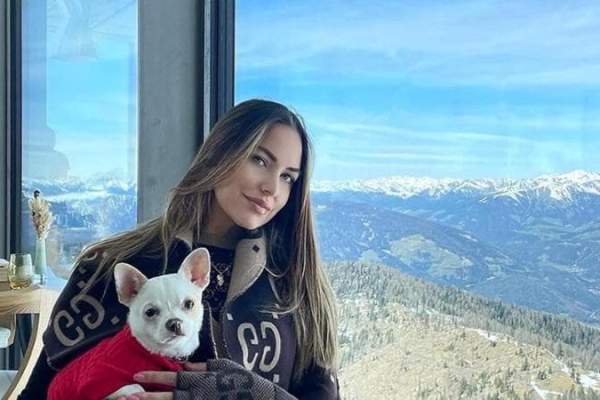 Crima care a zguduit Italia. Un model celebru, înjunghiat de iubit de 24 de ori. Femeia a murit pe loc, sub privirile vecinilor