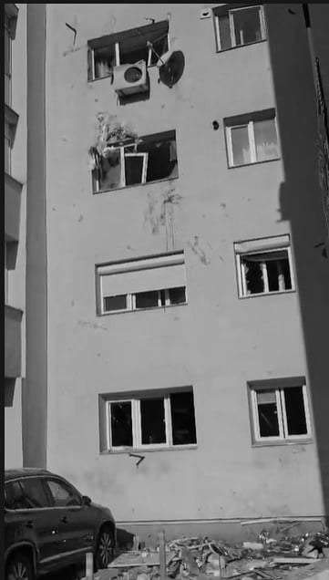 Explozie într-un bloc din Capitală! Imagini halucinante! Toate geamurile de la Liceul Bolintineanu, sparte de la deflagrație