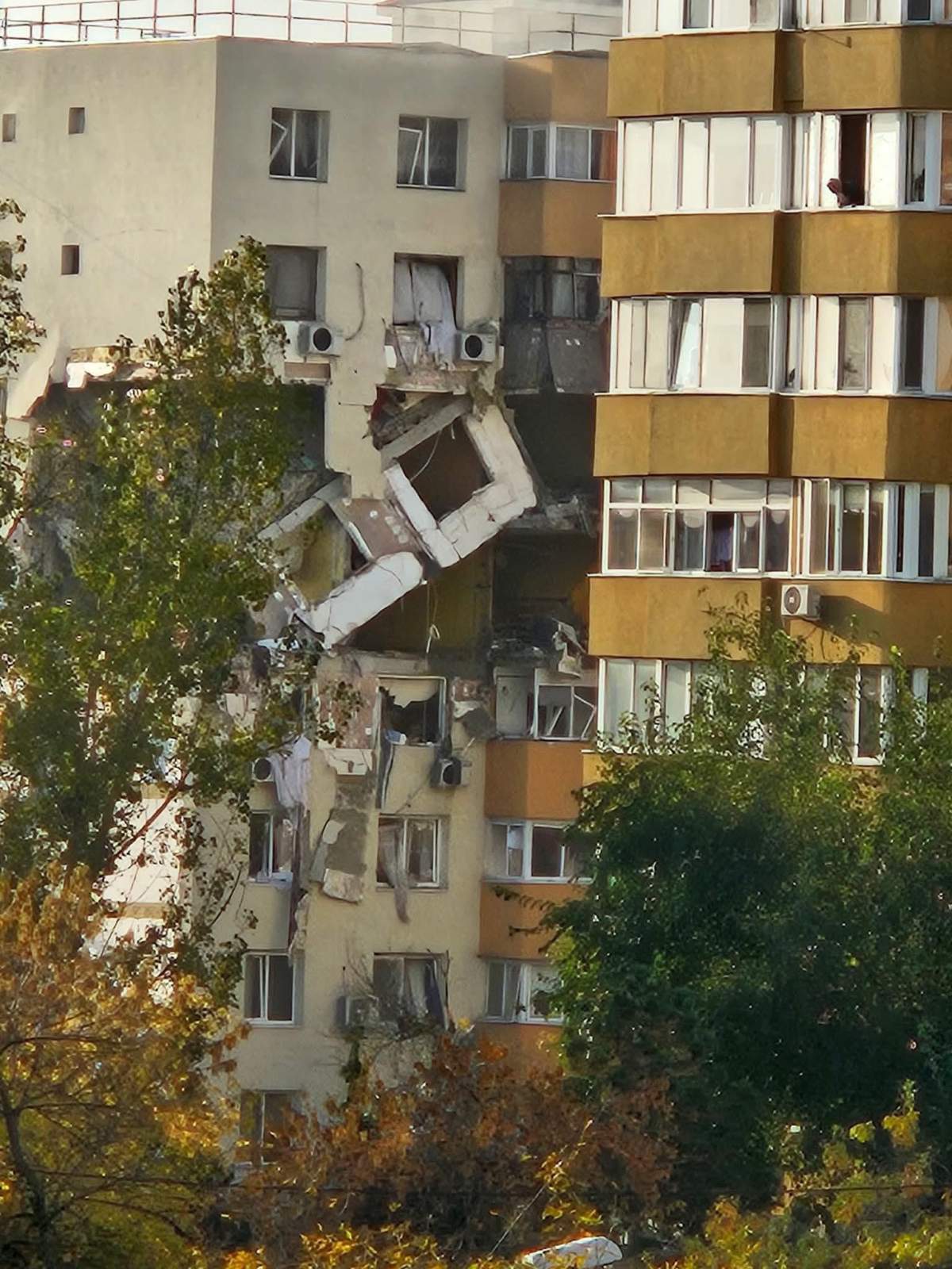Cineva ar fi rupt sigiliul pus pe alimentarea cu gaze în blocul în care a avut loc explozia explozie bloc calea rahovei