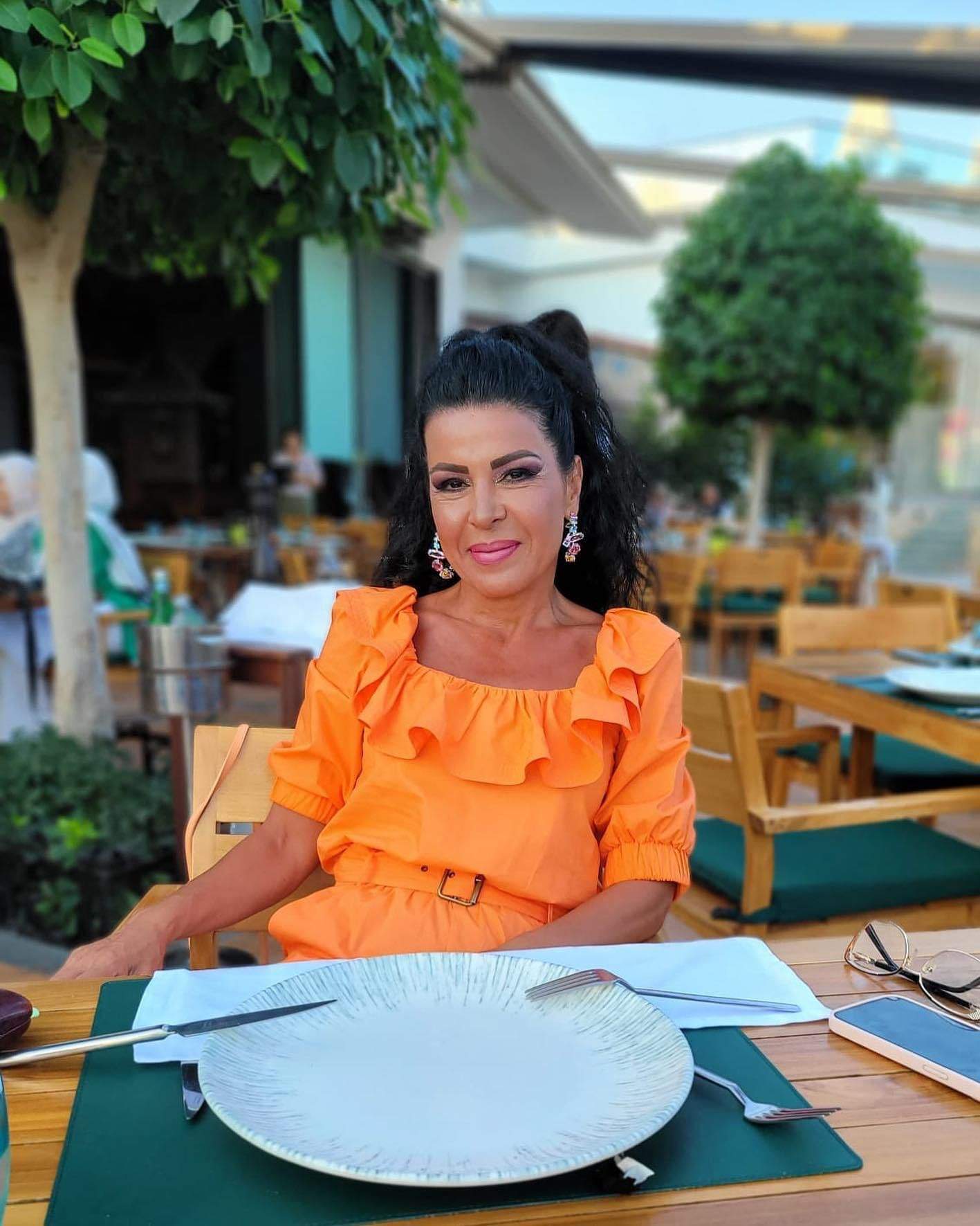 Anda Ghita sta la masa