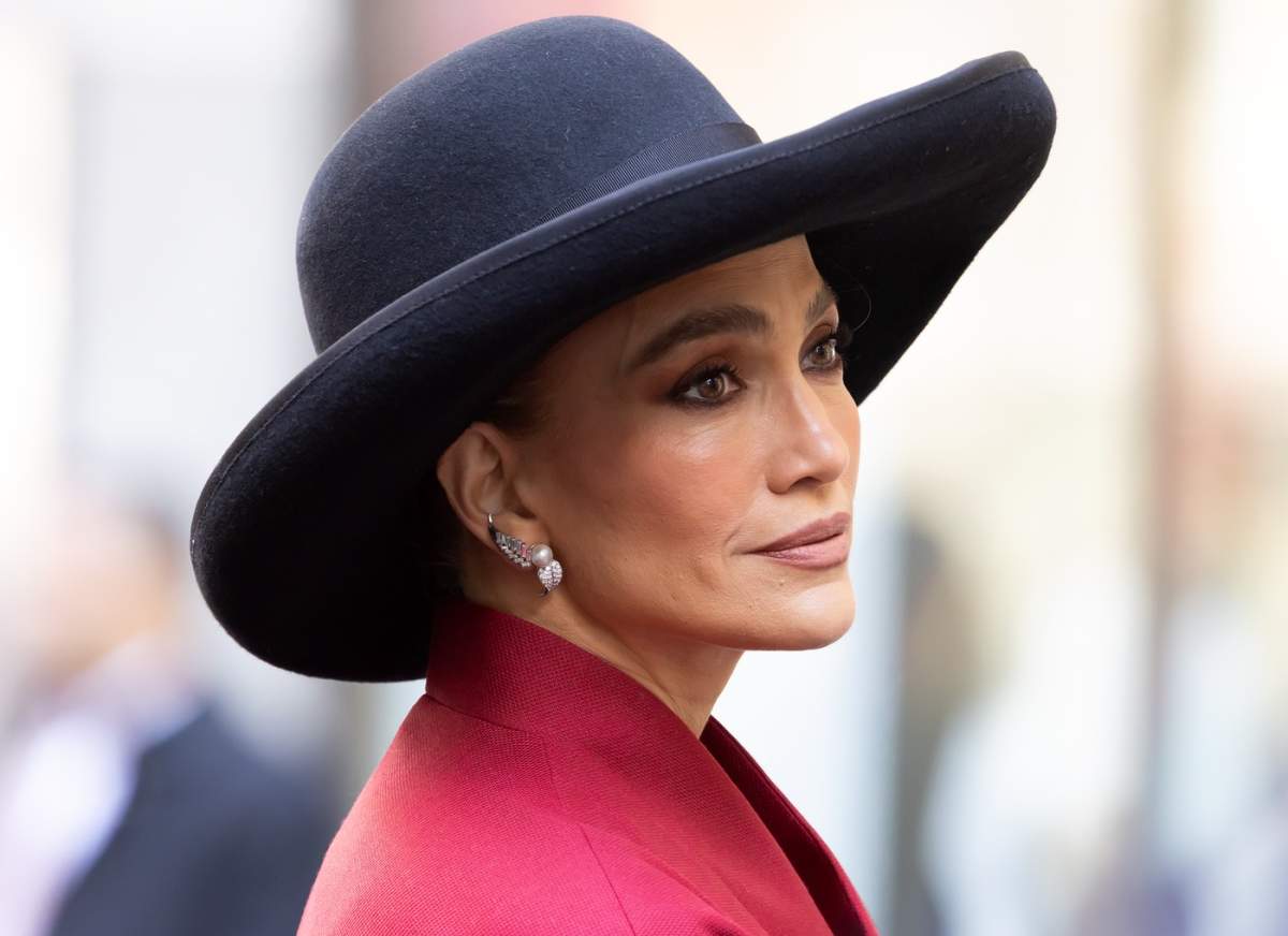 Jennifer Lopez ține legătura cu fostul soț, Marc Anthony. Jennifer Lopez
