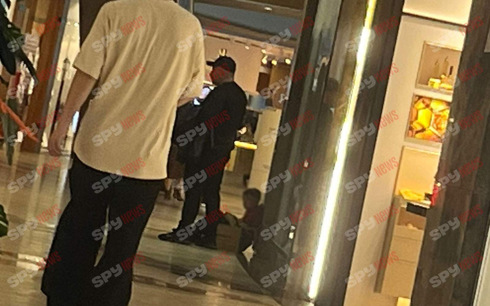 „Dresorul de lei și de fraieri” a fost dresat! Imagini de colecție cu Nuțu Cămătaru și familia. Unde au fost văzuți | PAPARAZZI