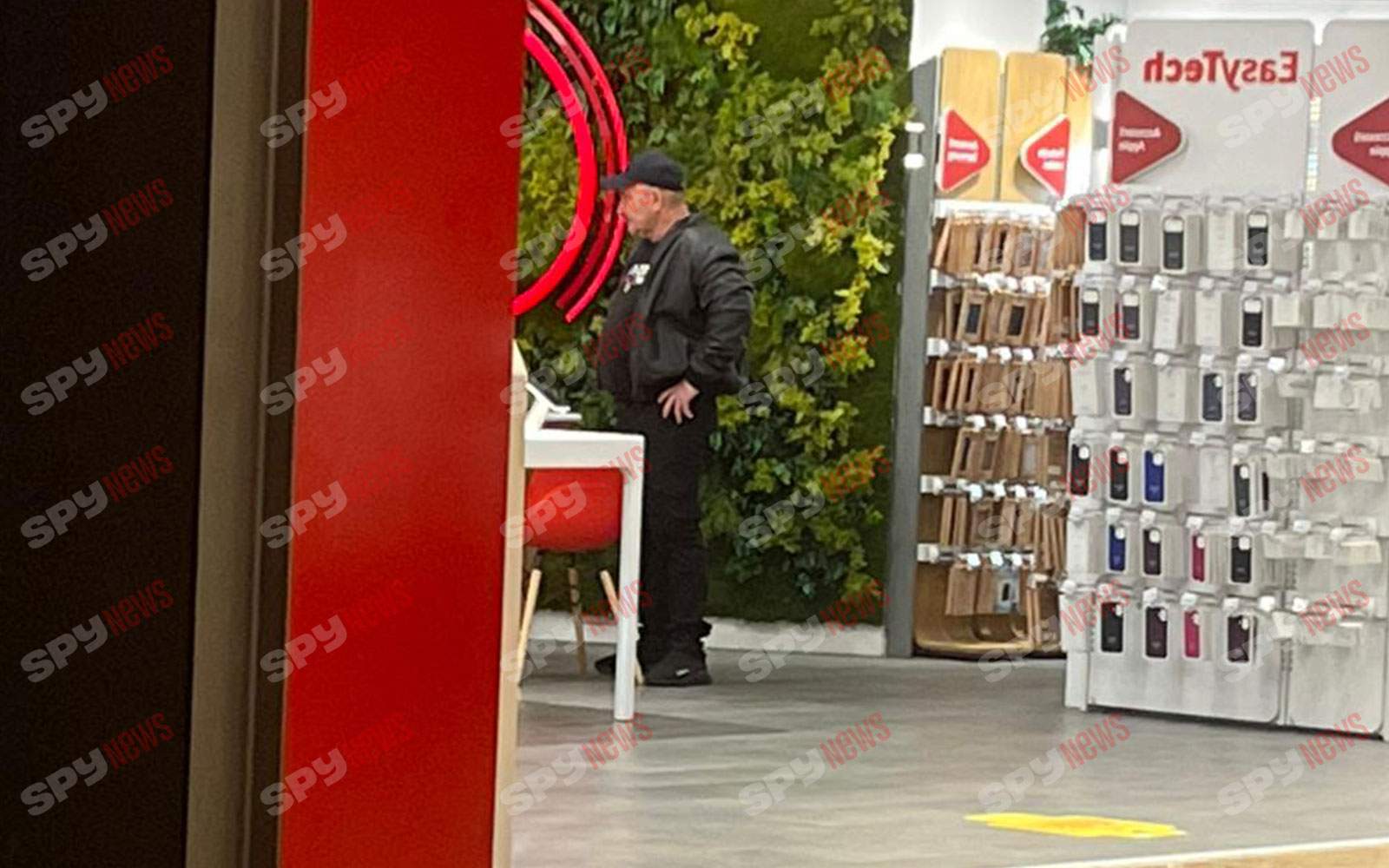 „Dresorul de lei și de fraieri” a fost dresat! Imagini de colecție cu Nuțu Cămătaru și familia. Unde au fost văzuți | PAPARAZZI