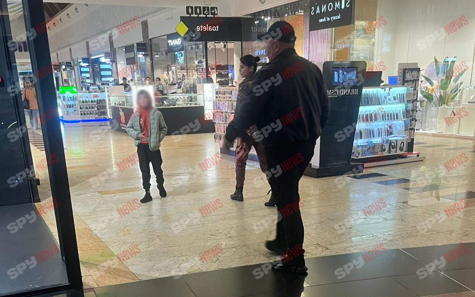 „Dresorul de lei și de fraieri” a fost dresat! Imagini de colecție cu Nuțu Cămătaru și familia. Unde au fost văzuți | PAPARAZZI