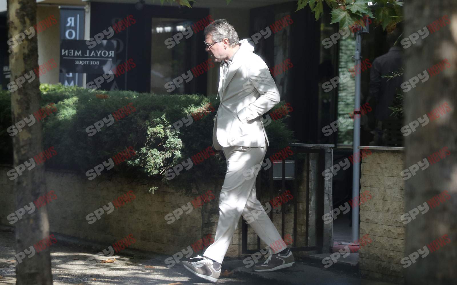 Este unul dintre cei mai modeşti fotbalişti. Florin Răducioiu îşi respectă fanii mai presus decât orice | PAPARAZZI