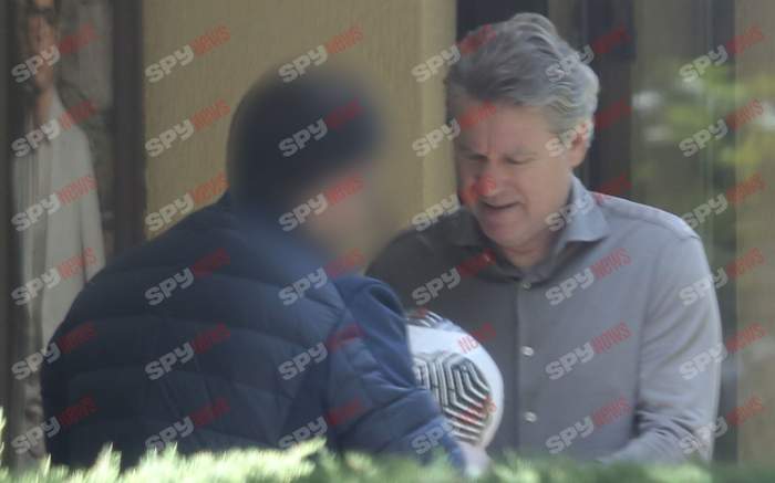 Este unul dintre cei mai modeşti fotbalişti. Florin Răducioiu îşi respectă fanii mai presus decât orice | PAPARAZZI