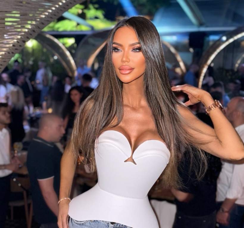 bianca dragusanu la o petrecere