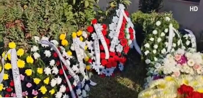 Ce a apărut la mormântul gravidei ucise de explozia din Rahova! Tânăra a fost condusă pe ultimul drum astăzi, 22 octombrie | FOTO