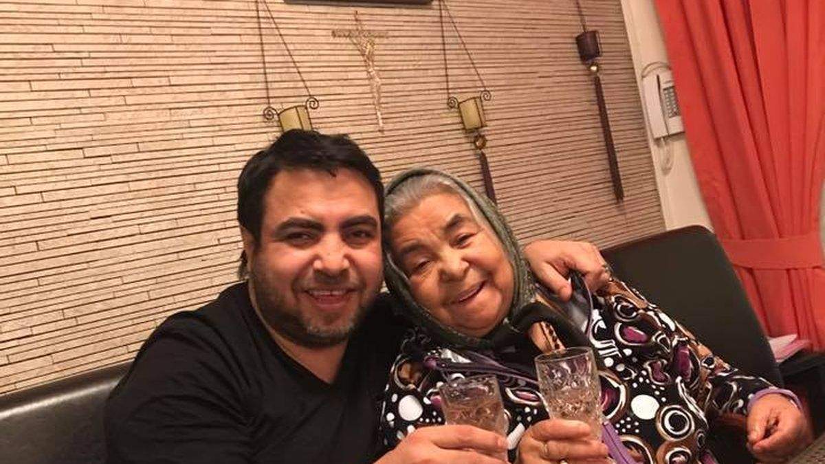 Dan Bursuc a fost foarte apropiat de mama lui. Dan Bursuc și mama lui