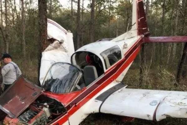 Avion prăbușit în pădurea Băcani! Pilotul nu ar fi putut ateriza din cauza condițiilor meteo