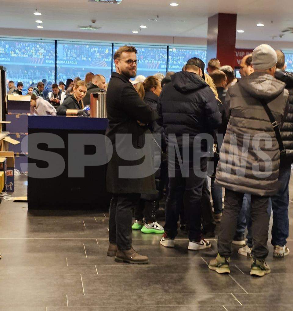 Emanuel Cîrstea, cu iubita de mână, îi face ochi dulci unei blondine celebre pe TikTok! Avem imaginile | PAPARAZZI