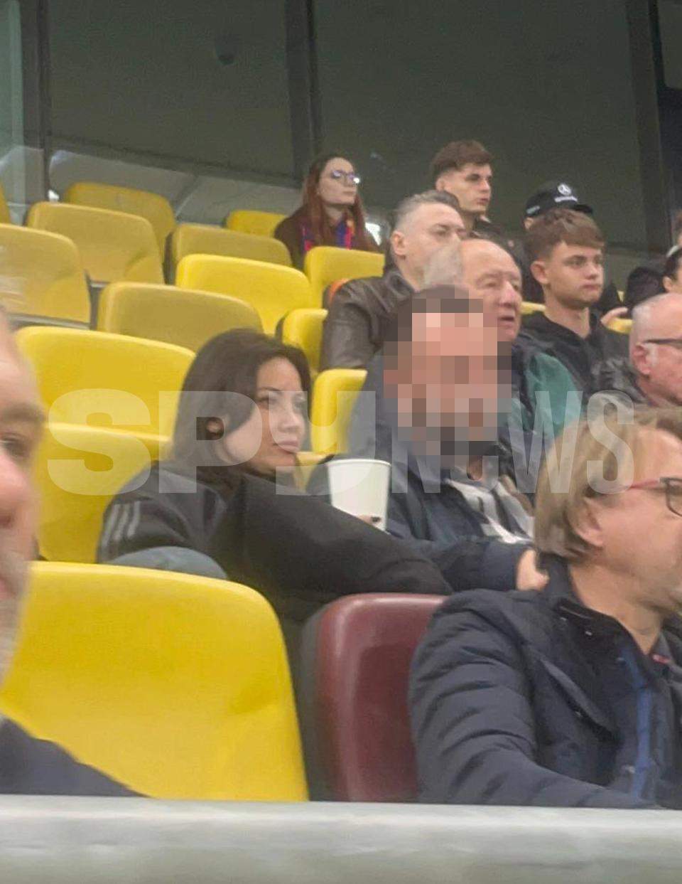 Când te prinde dragostea...cu greu îi mai scapi! Nicoleta Dragne, scene romantice cu iubitul, pe stadion!