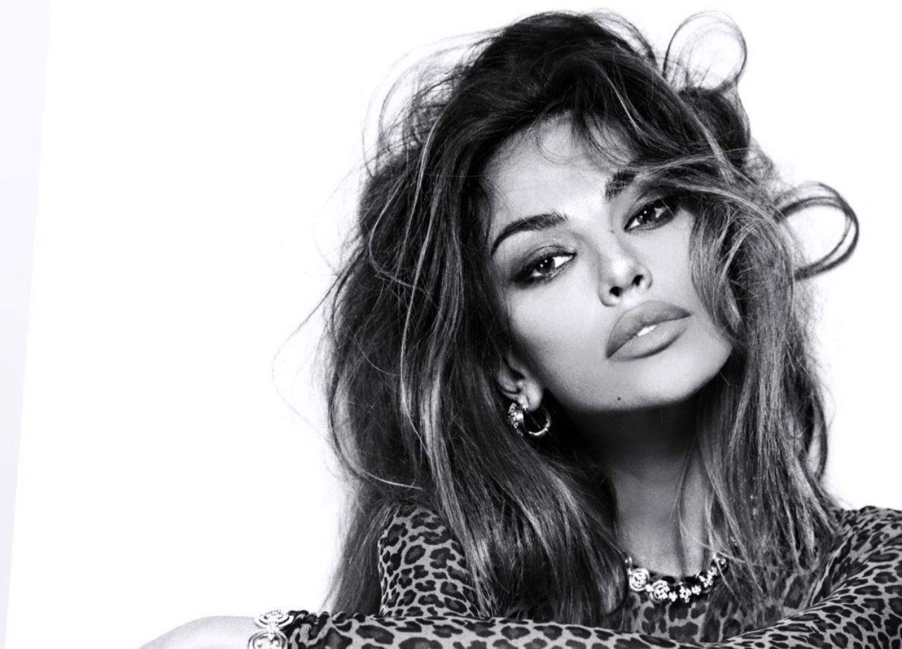 Mădălina Ghenea a revenit în mediul online, după o perioadă dificilă prin care tocmai a trecut. Cum se simte acum faimoasa actriță