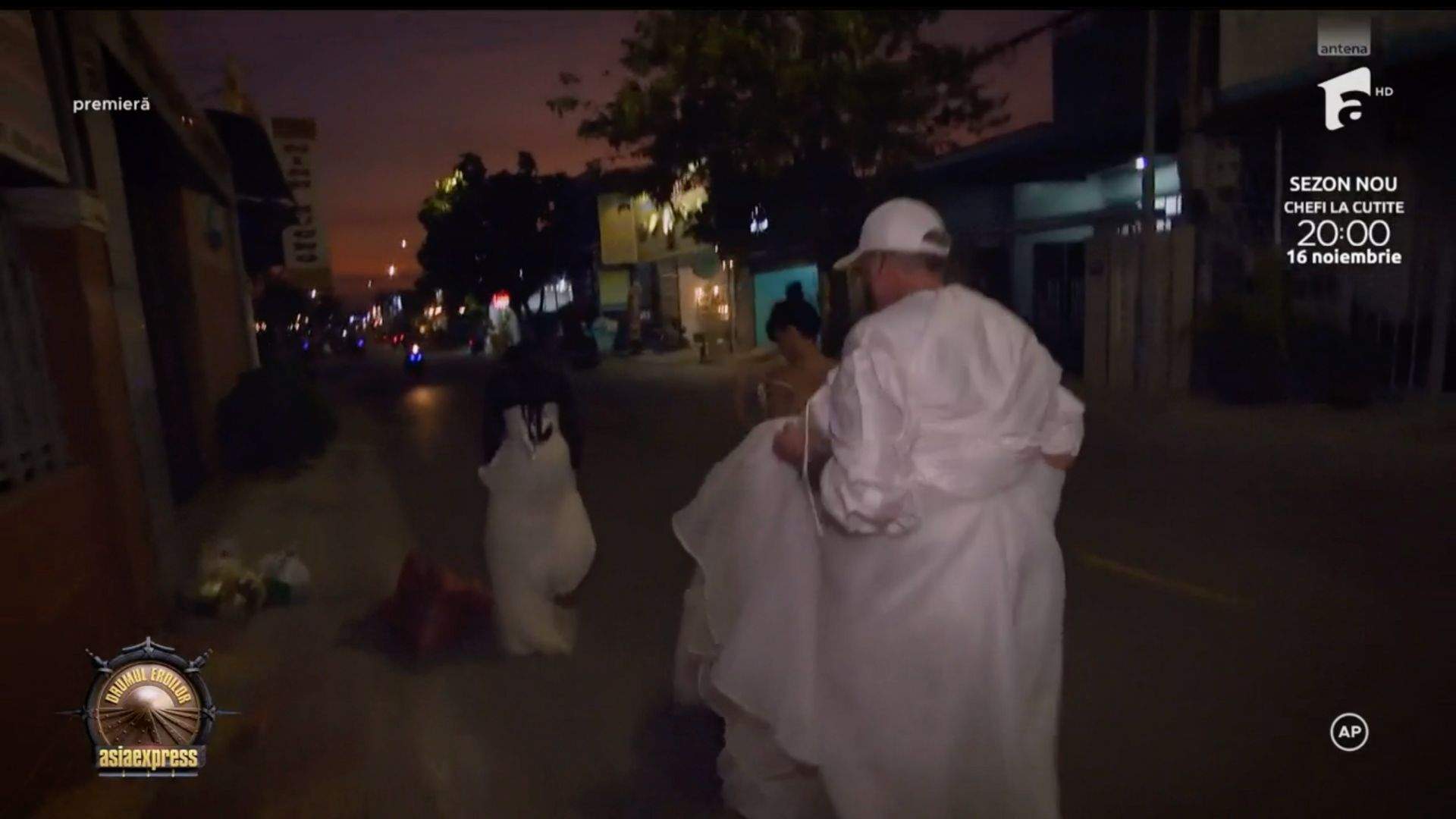 În Asia Express totul este posibil! Cum arată Cătălin Botezatu în rochie de mireasă | FOTO