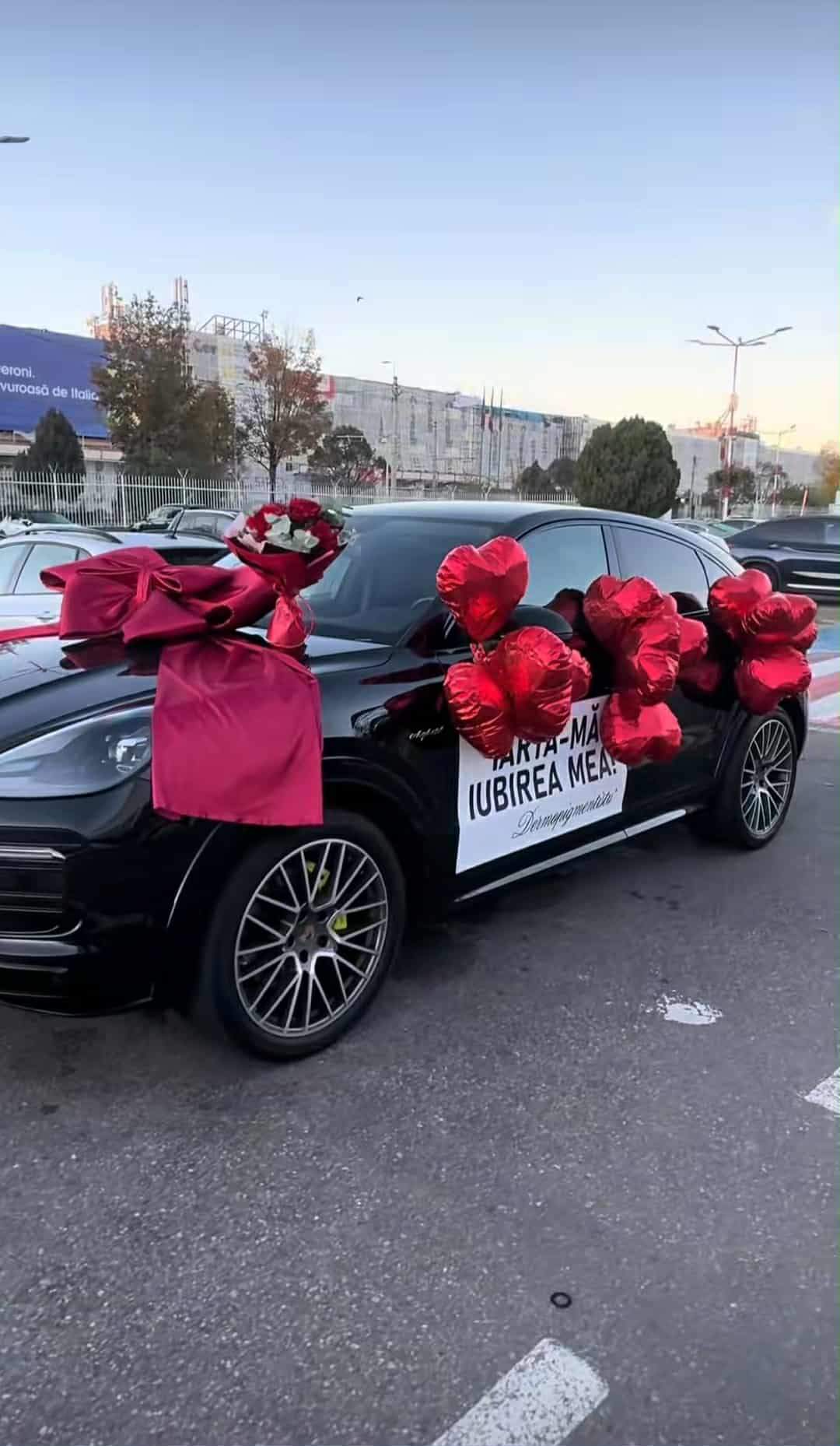 Am aflat cine este tânăra care a primit mașina virală pe TikTok! Cum a reacționat când a văzut surpriza care le-a vrăjit pe domnișoare