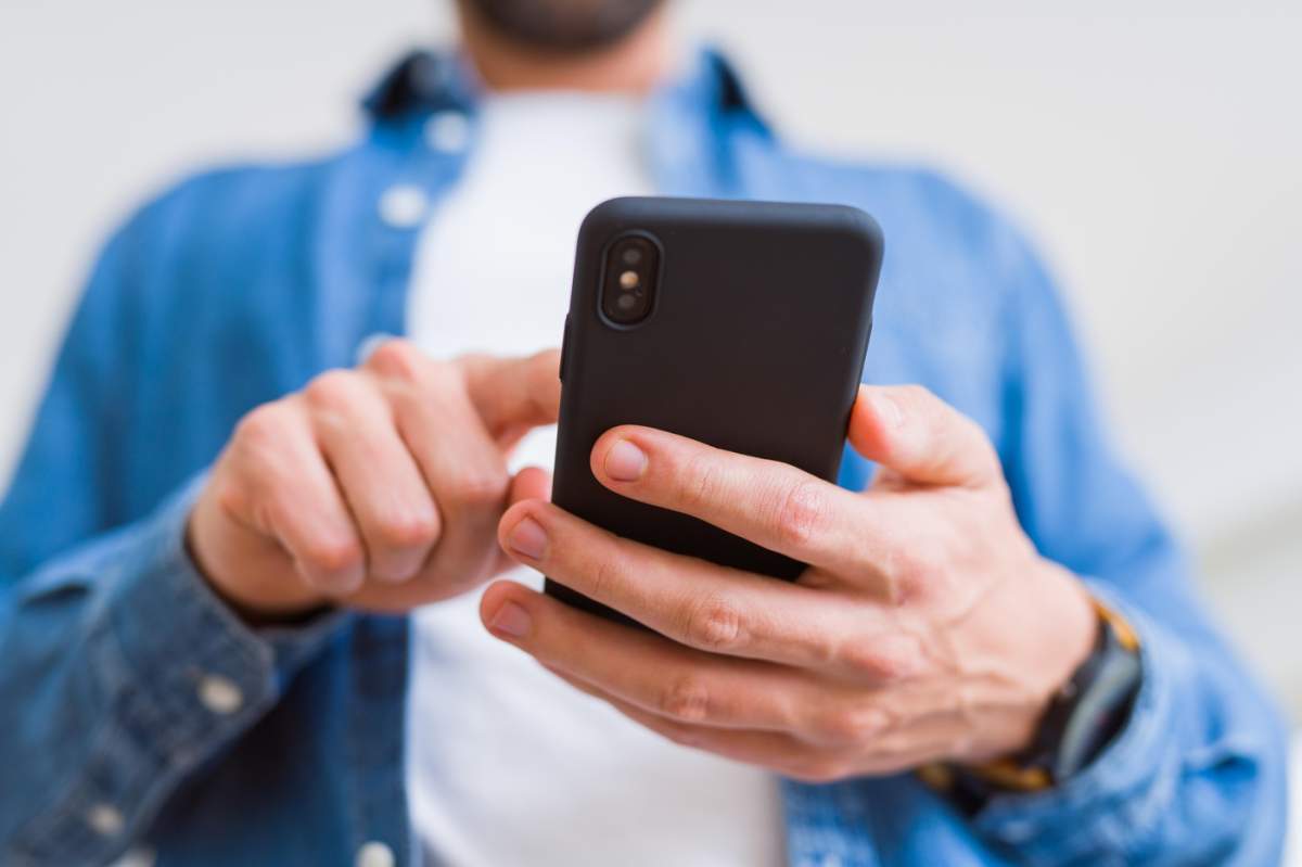 Un influencer din România, acuzat că și-ar fi terorizat vecinii în urmă cu aproape opt ani influencer