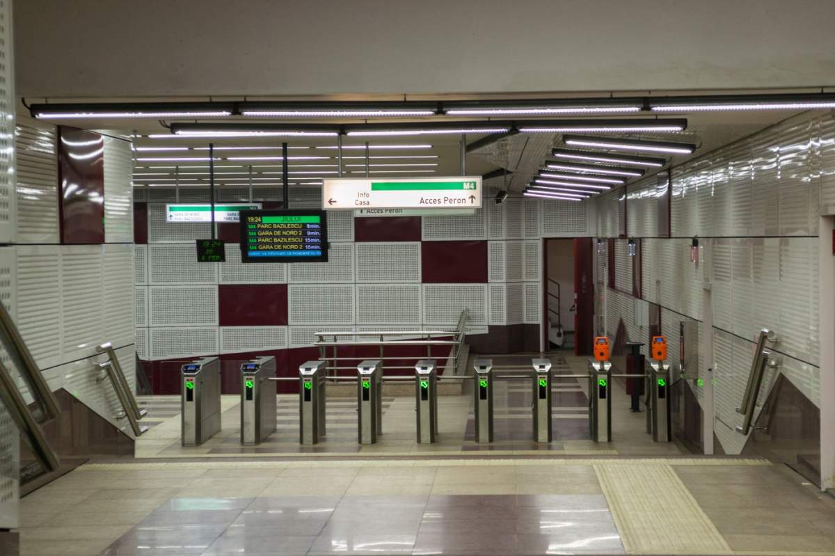 O tânără va primi 23.000 de euro, după ce s-a împiedicat la metrou metrou