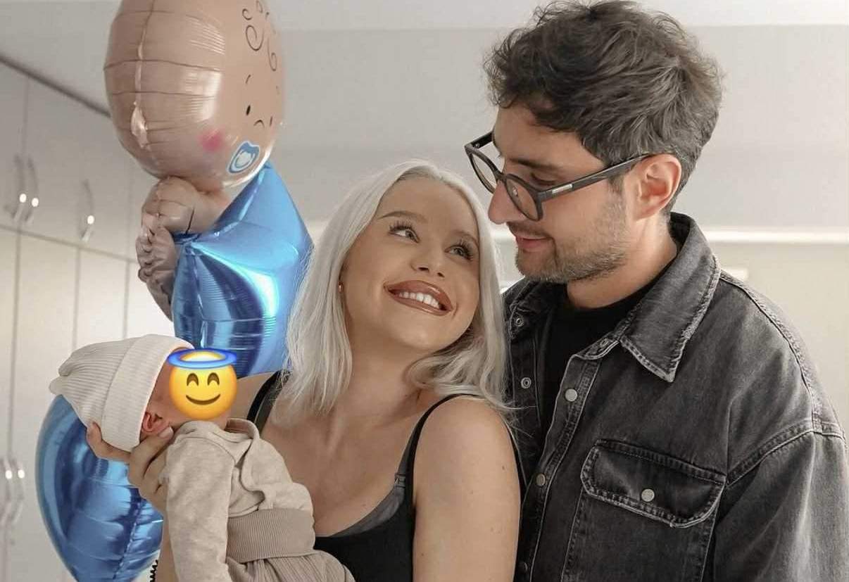 Carmen Grebenișan și iubitul ei, alături de fiul lor, Kadri