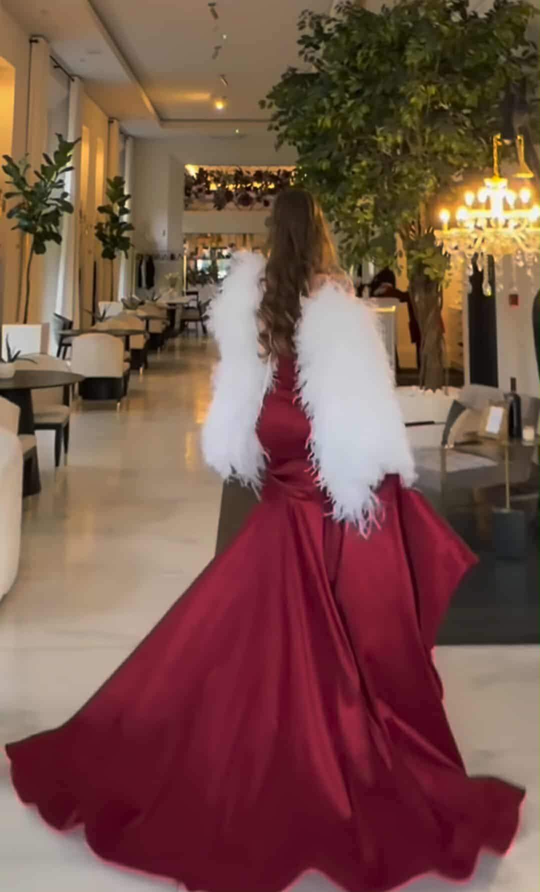 Bianca Drăgușanu, apariție incredibilă la nunta Claudiei Puican și a lui Armin Nicoară! Ținuta divei este peste așteptări