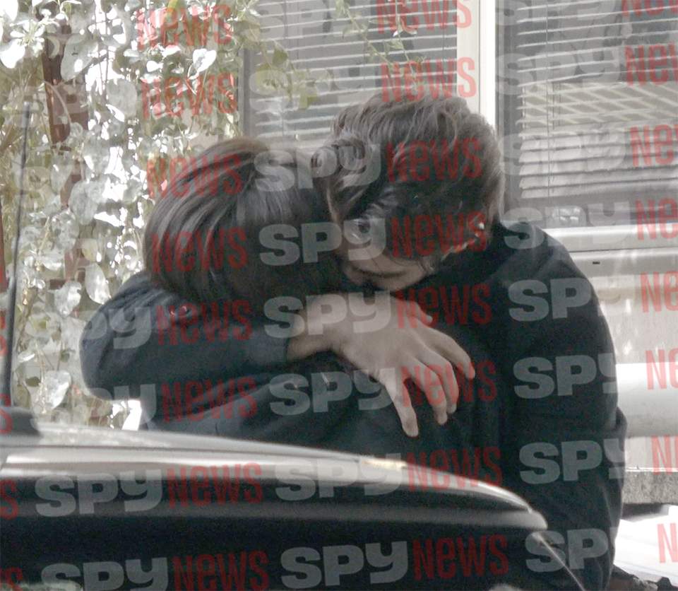 Relatie surprinzătoare în showbiz! Prezentatoarea TV Diana Bart, sărut pasional în plină stradă cu un actor cunoscut! Cine este bărbatul? Avem imaginile!