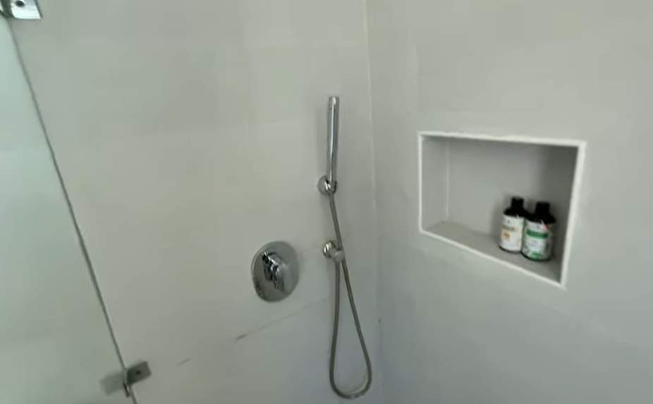 Cum arată resortul din Madagascar al lui Radu Mazăre. Imagini din interiorul complexului care aparține fostului edil al Constanței