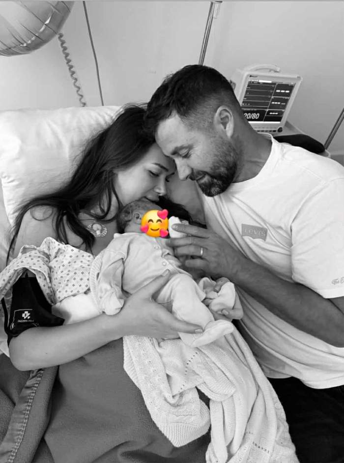 Iustina Loghin și Cornel Luchian, alături de fetița lor