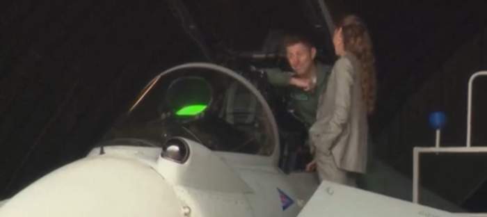 Prințesa Kate și-a șocat, din nou, fanii! A coborât scările avionului cu spatele
