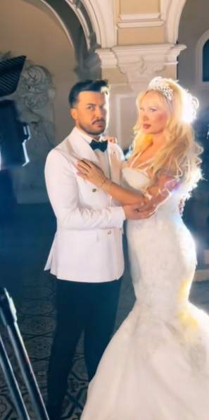 Simona Trașcă s-a căsătorit în secret? Primele imagini cu vedeta și iubitul ei, Marian, în calitate de mire și mireasă 