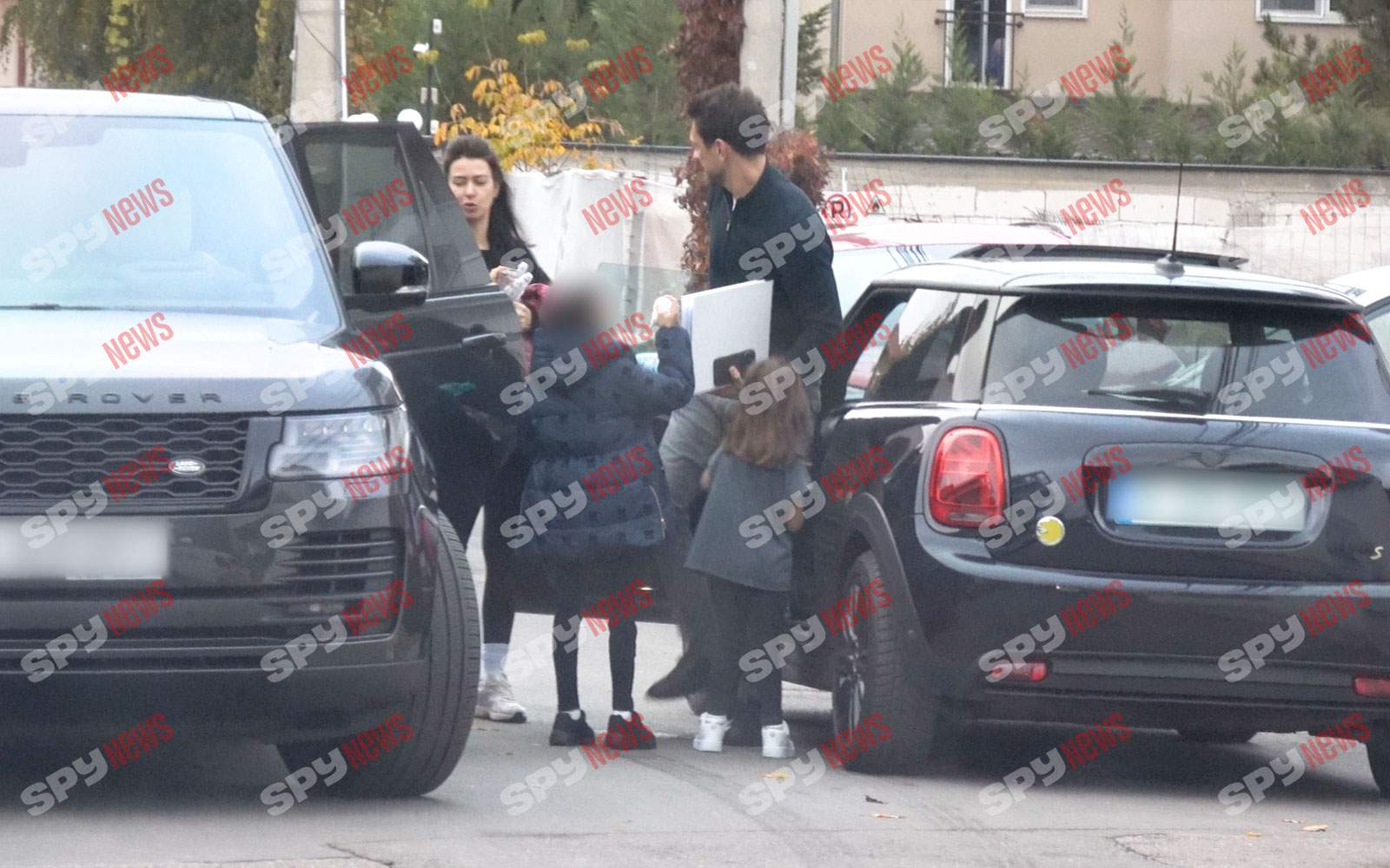 Imaginile momentului! Ce a făcut Diana Bart după întâlnirea şi sărutul pasional cu actorul Daniel Nuţă! Prezentatoarea şi fostul soţ au o relaţie specială