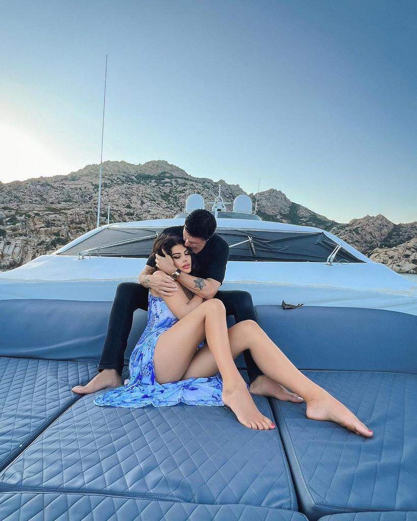 Angela Martini și Dragoș Săvulescu divorțează! Fotomodelul a depus deja actele! Cuplul se desparte după 7 ani și un copil împreună