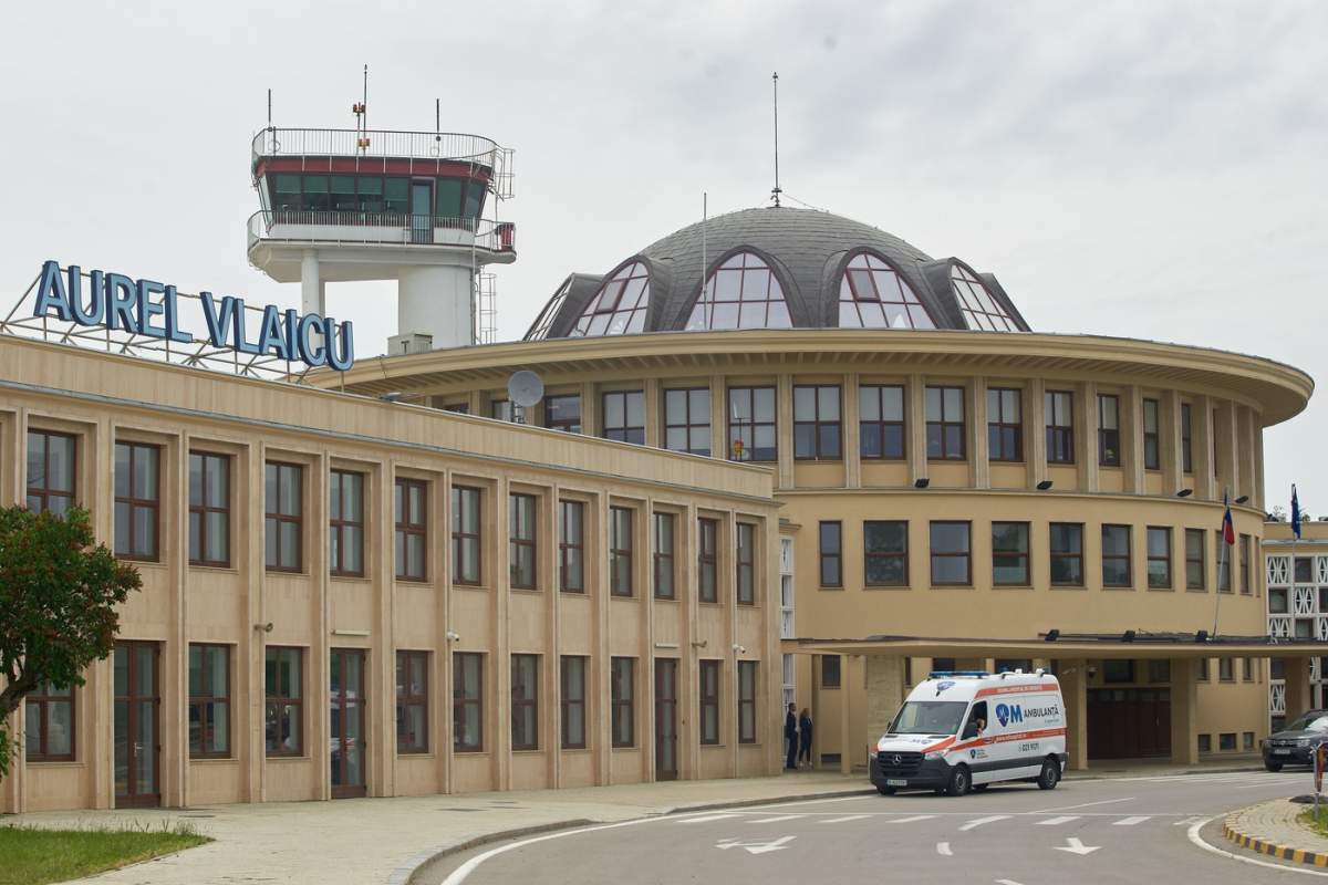 Incident aviatic pe Aeroportul Băneasa. Un avion-școală a ratat aterizarea. La bord se aflau două persoane