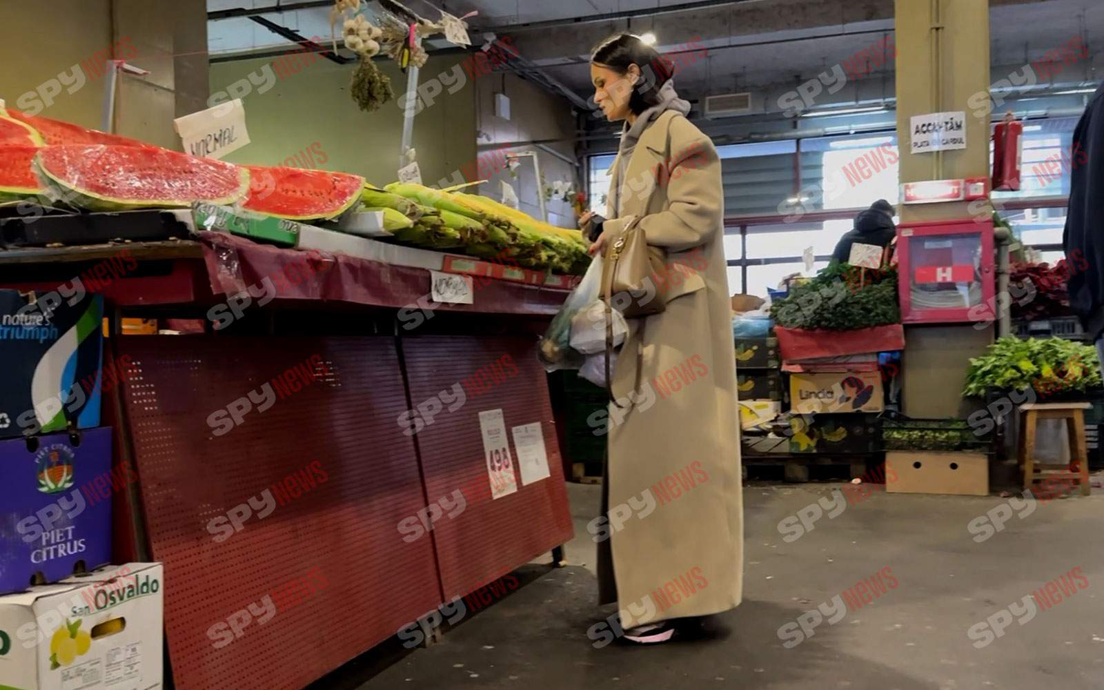 Irisha a fost iubită de milionar, dar ii plac micii! A traversat tot orașul pentru pofta asta! | PAPARAZZI