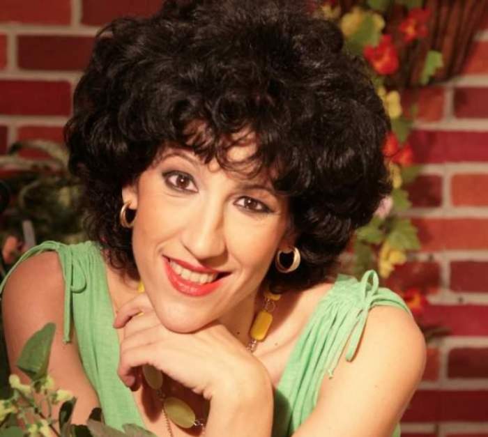 Lili Jurca, poarta culoarea verde